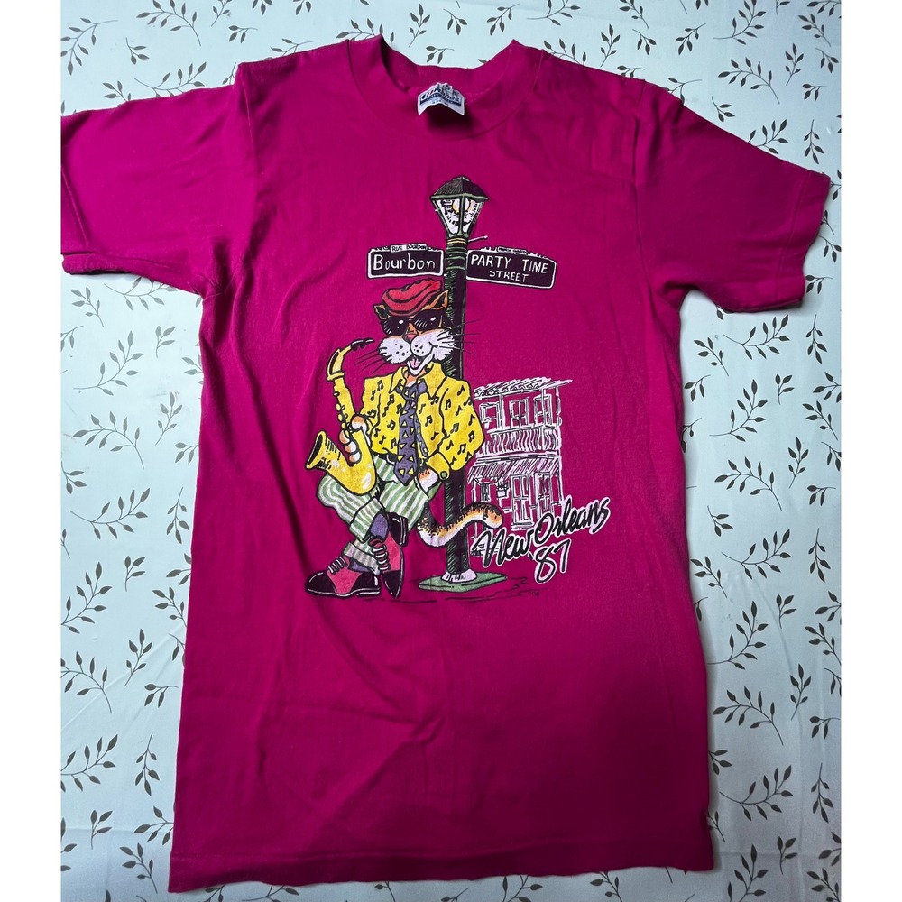 Vintage 1987 New Orleans Jazz Cat Bourbon Street T-Shirt Hanes Pink XS Small USA